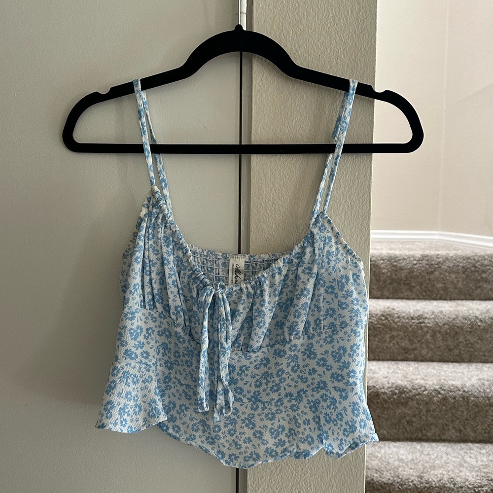 Mahina women’s crop top, white and blue floral size medium
